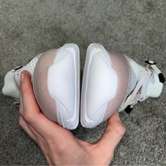 Tommy Hilfiger size 10 women’s Nessim Desert mauve sneakers - Picture 10 of 13